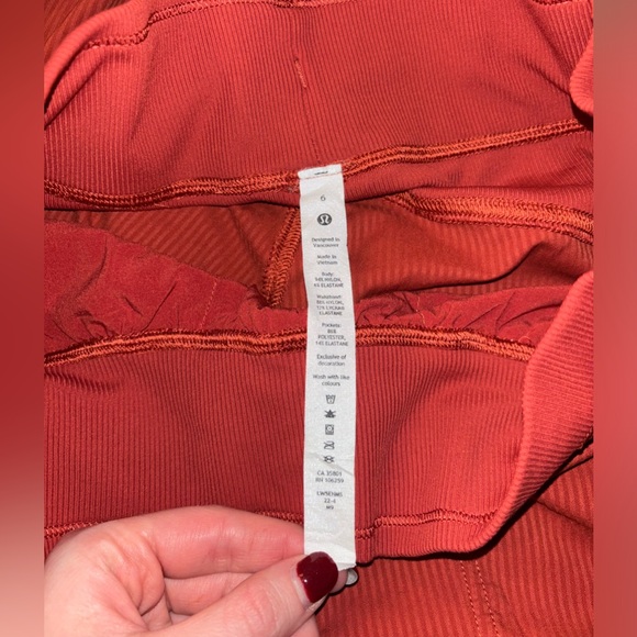 Lululemon Dance Studuo Mid-Rise Jogger - Size 6 - Picture 5 of 6